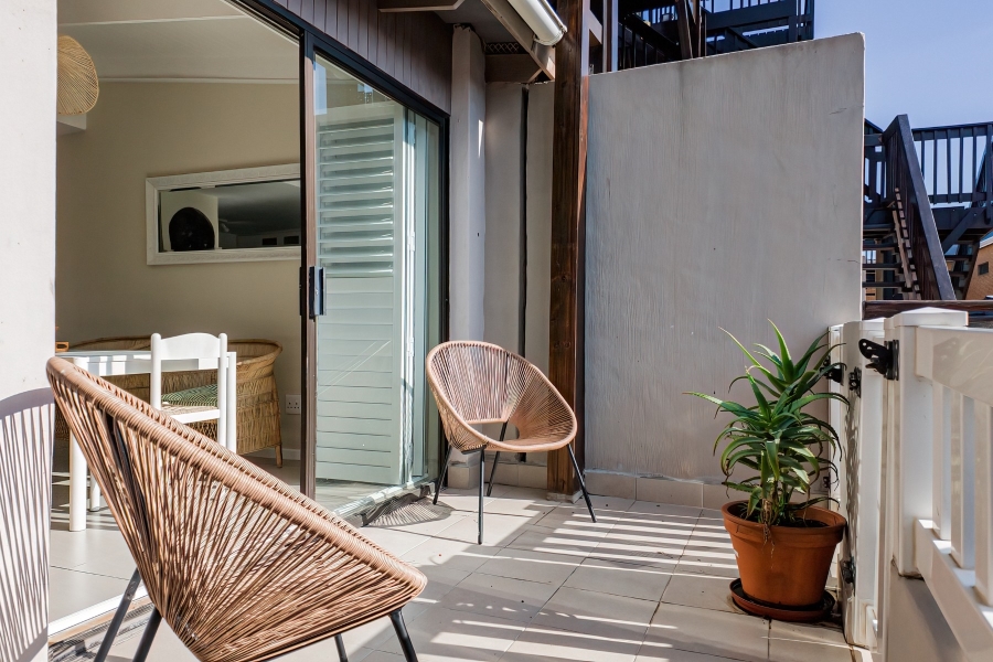 4 Bedroom Property for Sale in Upper Main Street Western Cape